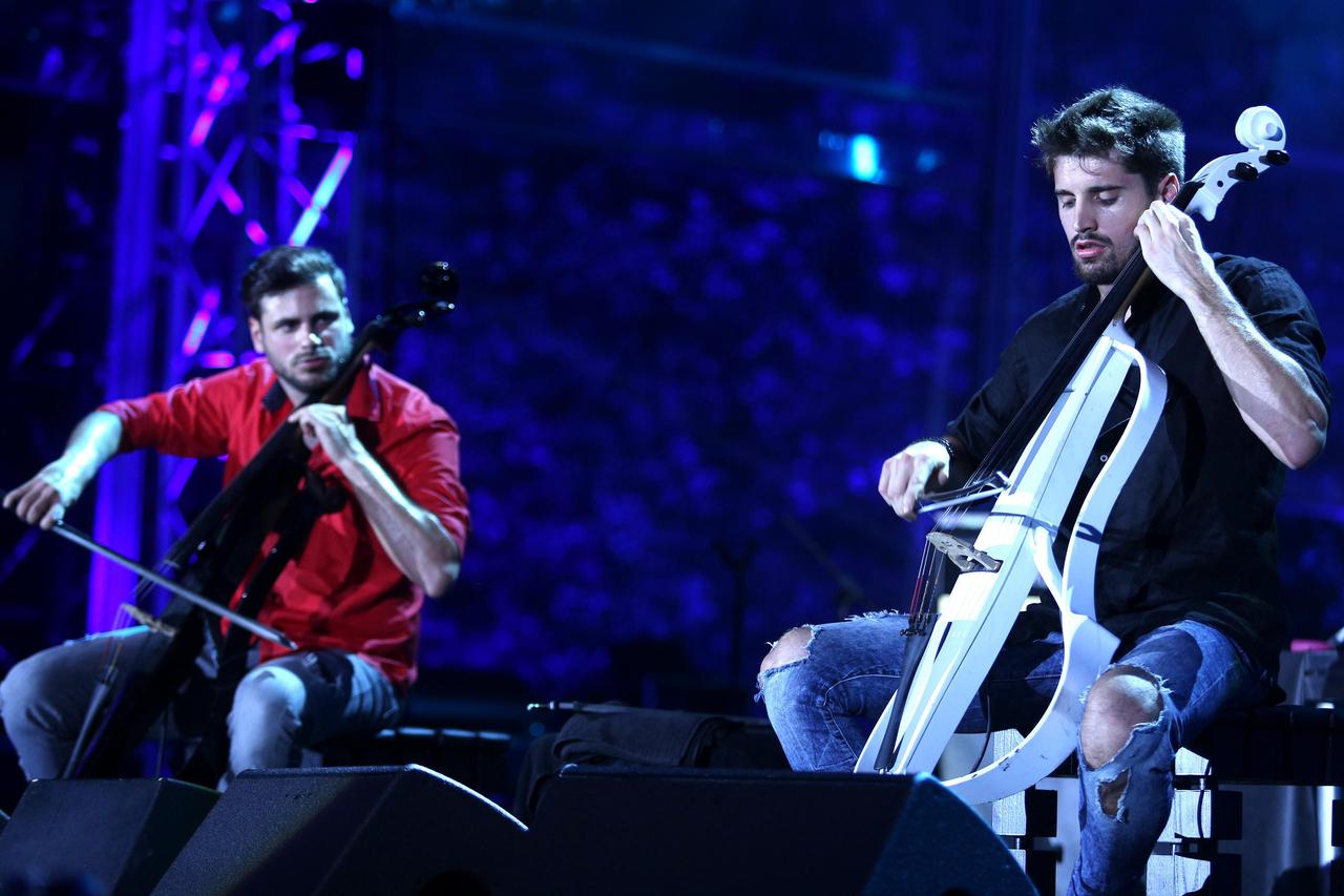 2Cellos