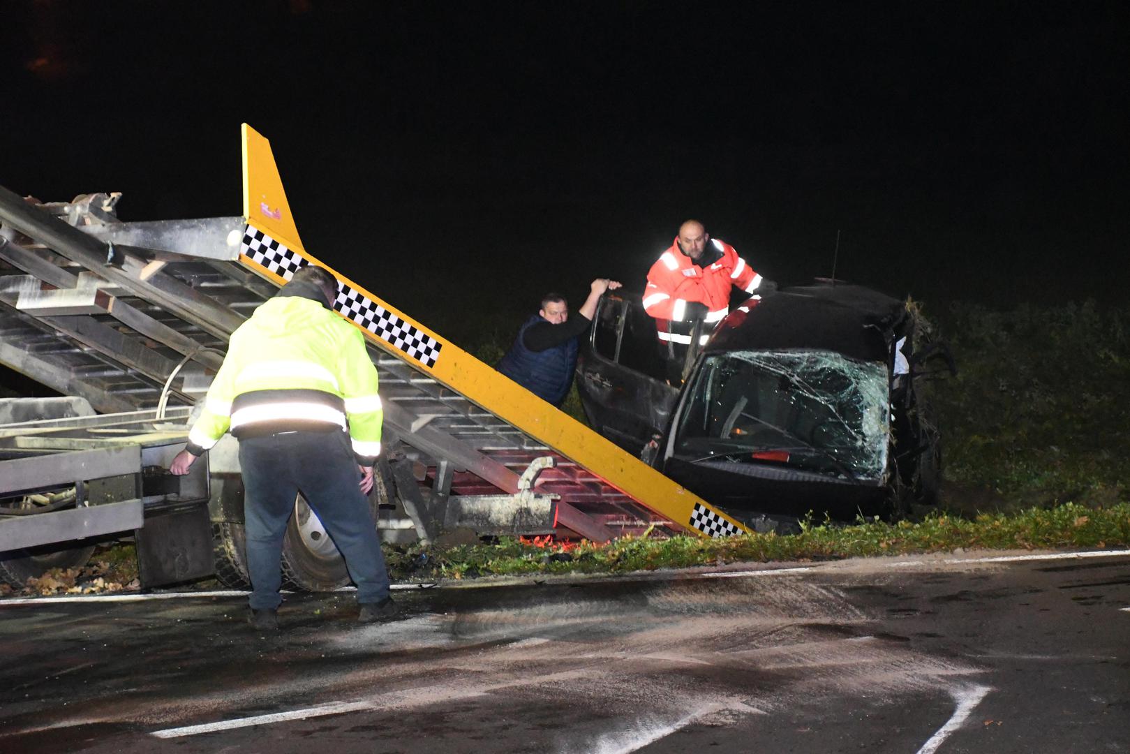 16.11.2021., Bjelovar - U sudaru dva automobila na raskrizju ceste Put zrtava u Lugu i istocne zaobilaznice jedna je osoba smrtno stradala.
