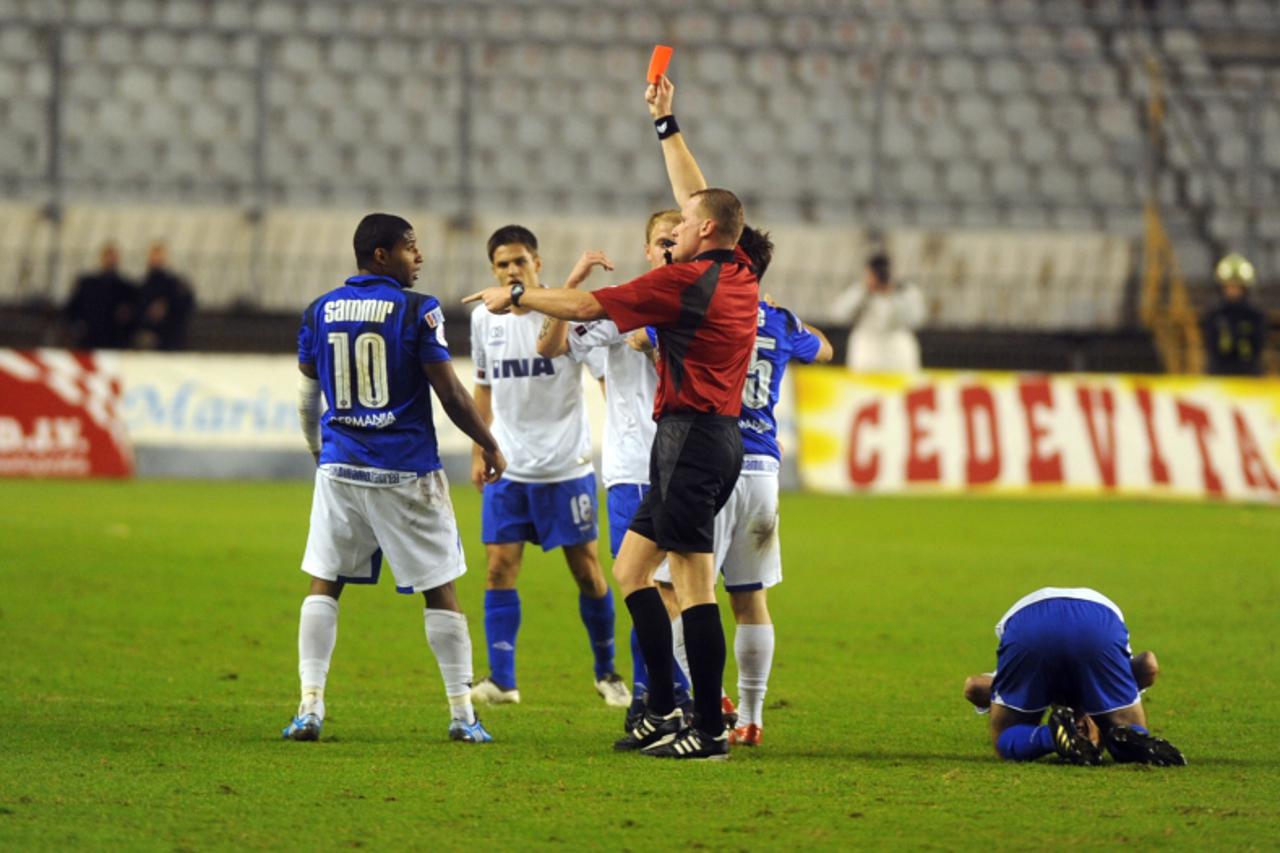 'sport-01.11.2009.,split,hrvatska-hajduk dinamo sammir crveni karton  Photo:Nino Strmotic/VLM'