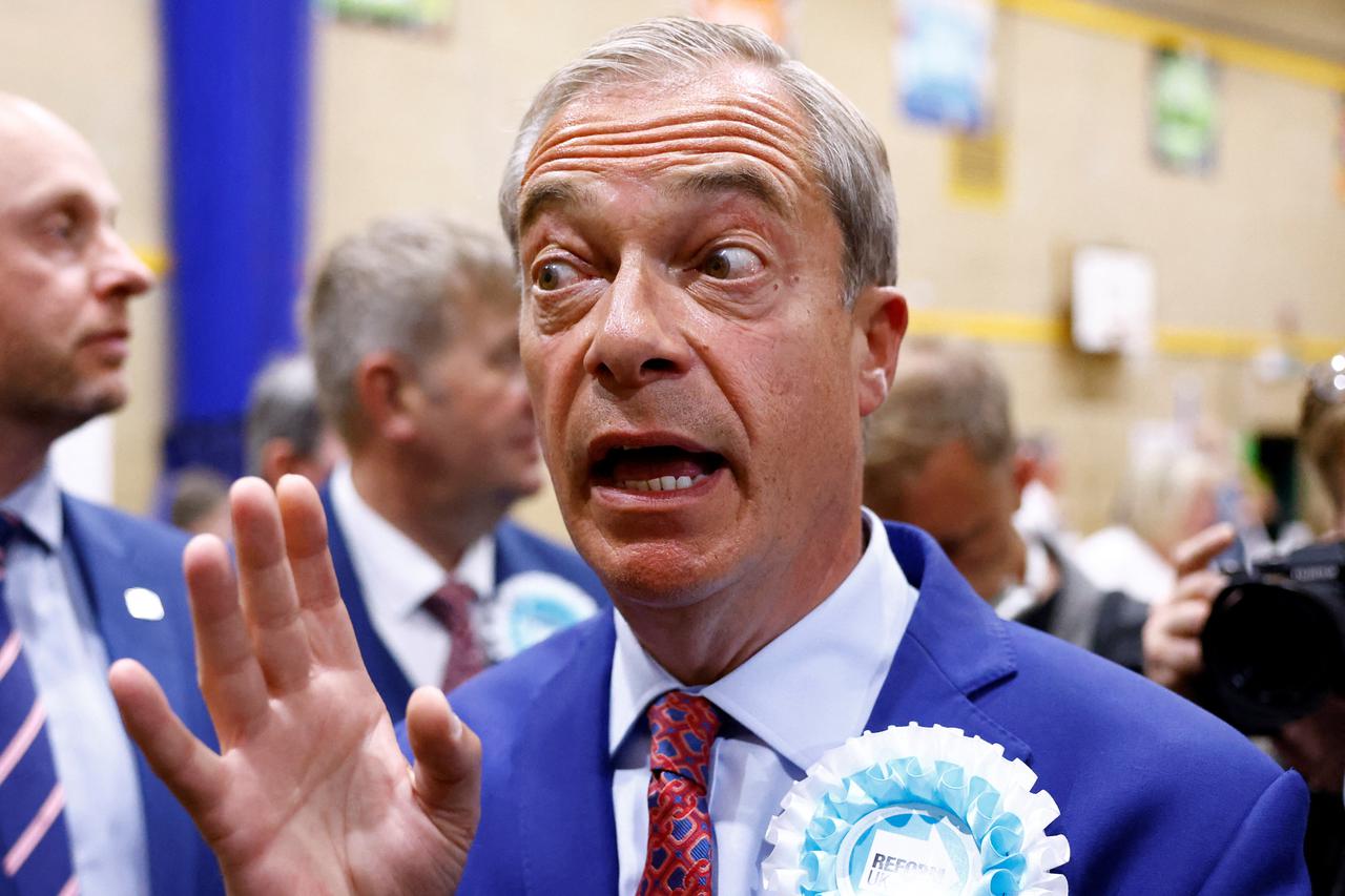 storyeditor/2024-07-05/2024-07-05T031732Z_414848371_RC2RO8A32I4S_RTRMADP_3_BRITAIN-ELECTION-FARAGE-RESULT.JPG