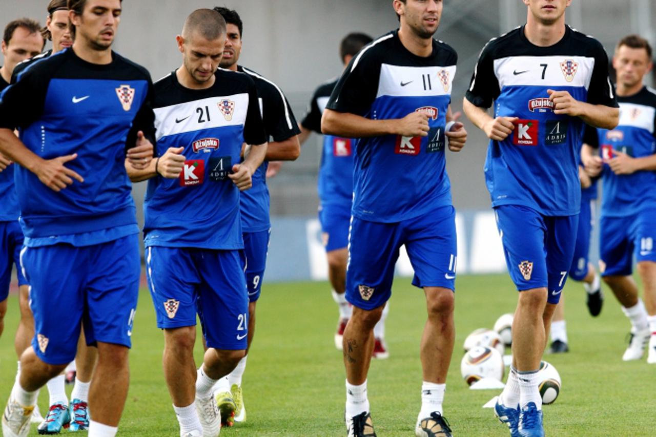 \'09.08.2010., Zagreb -  Hrvatska nogometna reprezentacija uoci susreta s reprezentacijom Slovacke u Bratislavi, odrzala je trening na stadionu Maksimir. Niko Kranjcar, Mladen Petric, Dario Srna, Ivan