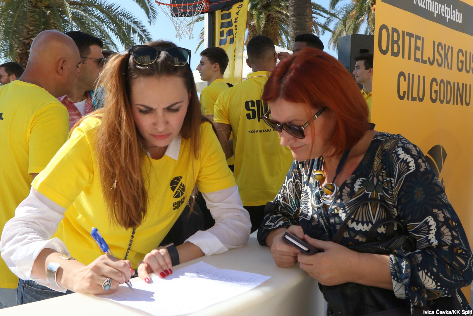 S Gripa su se na promociju nove sezone i prodaju pretplata spustili prvotimci Splita, a mlađe kategorije, pod vodstvom trenera Luke Škeve, Mira Bubića i Filipa Najeva, održale su pokazne treninge.

