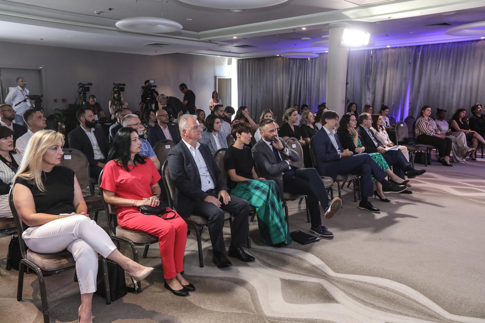 11.07.2024.,Zagreb,  hotel Westin, konferencija Vecernjeg lista Hrvatska kakvu trebamo - radne migracije i politika integracije. Veljko Ostojic, Ivana Krajinovic, Marin Piletic, Drazen Klaric, Irena Weber

     Photo: Robert Anic/PIXSELL