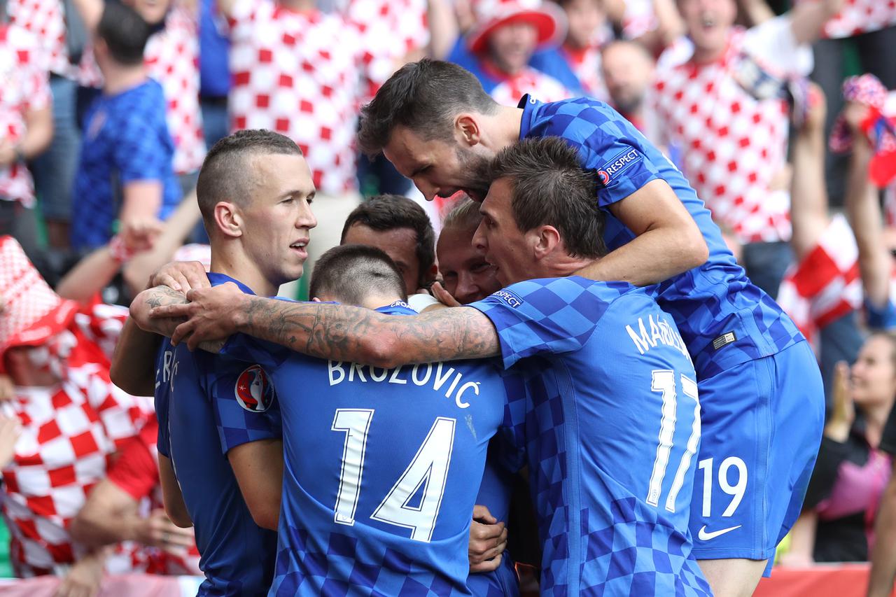 17.06.2016., stadion Geoffroy-Guichard, Saint-Etienne, Francuska - UEFA EURO 2016., 2. kolo, skupina D, Ceska - Hrvatska. Slavlje nakon pogotka Ivana Rakitica.  Photo: Sanjin Strukic/PIXSELL