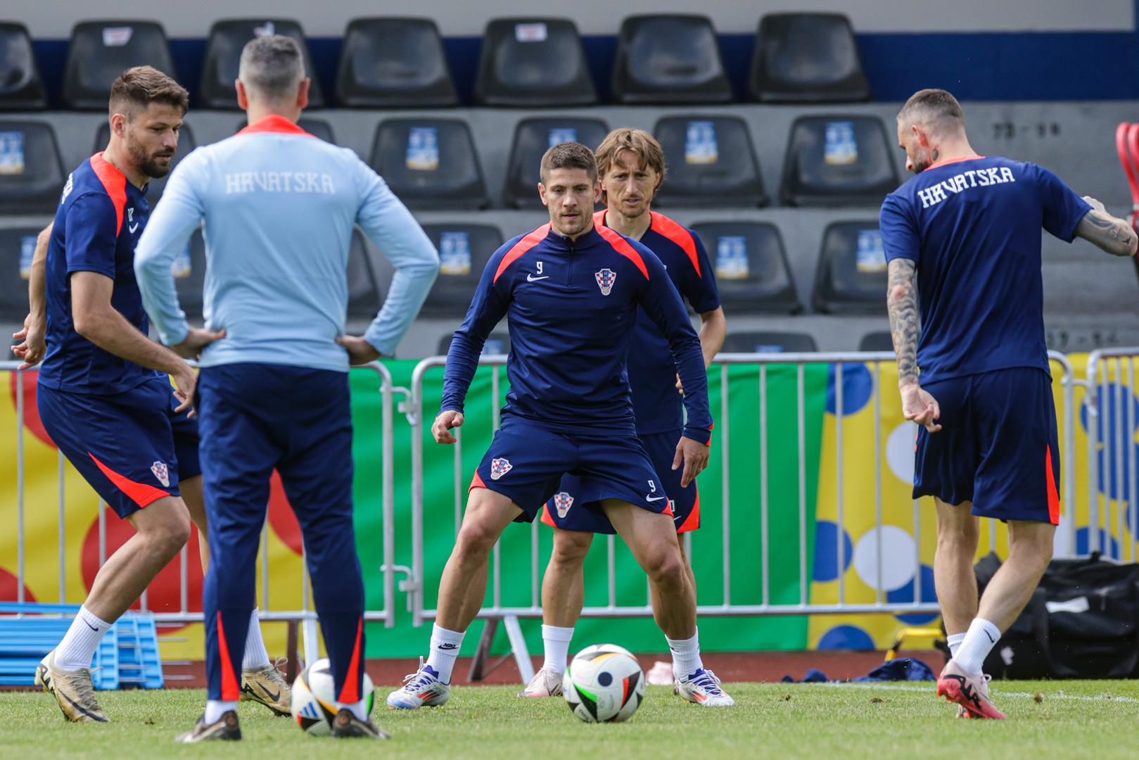 Hrvatska reprezentacija odradila je posljednji trening uoči sutrašnje utakmice s Italijom