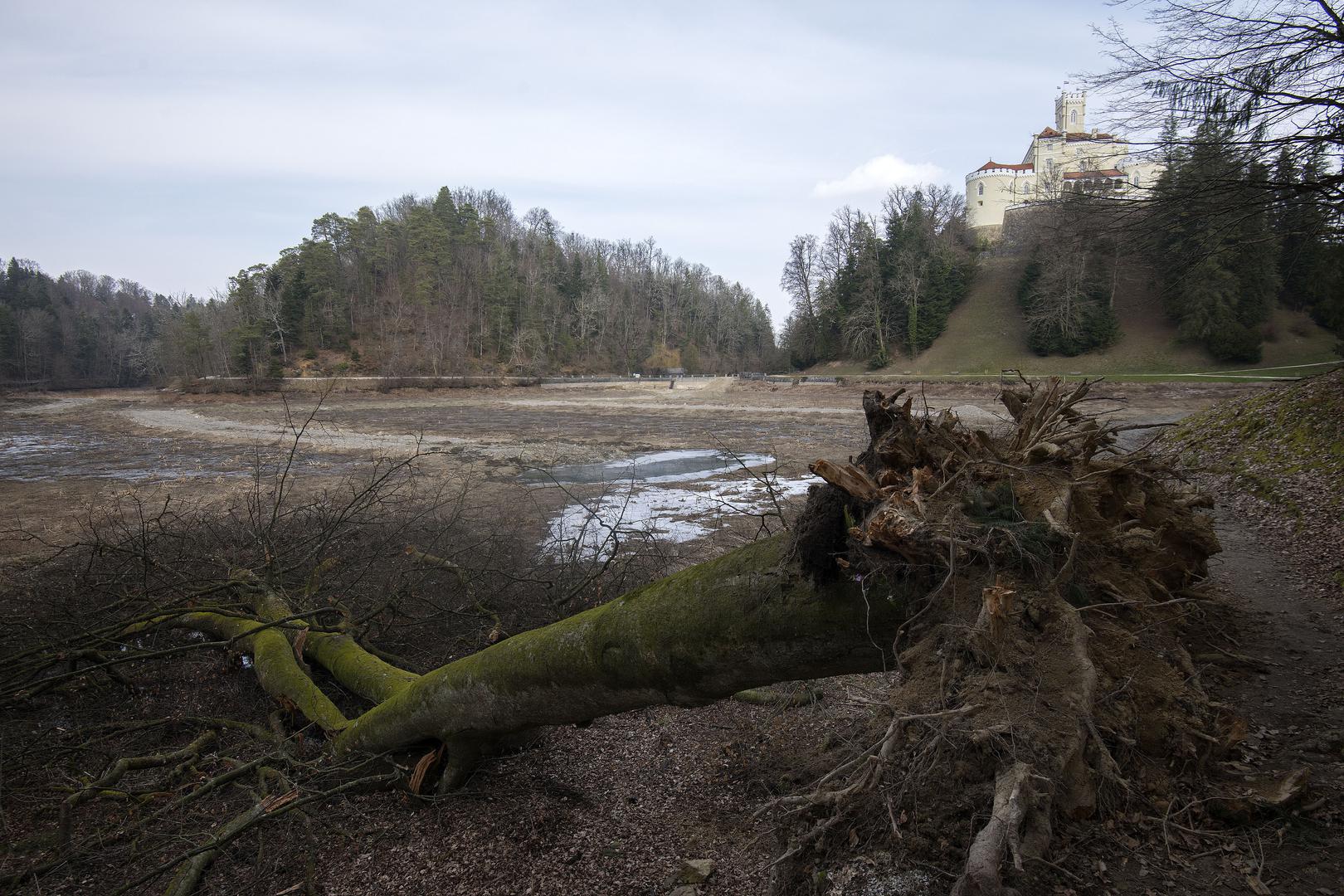 24.02.2023., Trakoscan- Stoje radovi na izmuljivanju jezera Trakoscan. Photo: Vjeran Zganec Rogulja/PIXSELL