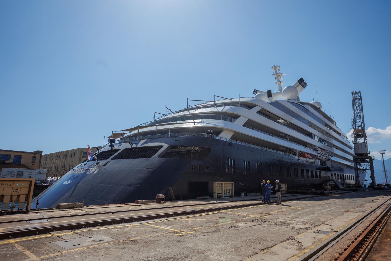 06.04.2023., Rijeka - Svecano isplovljavanje broda Scenic Eclipse II. Photo: Nel Pavletic/PIXSELL