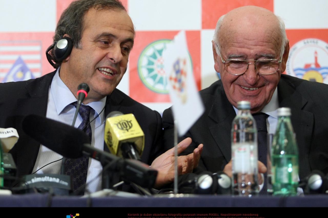 '20.10.2010., Zagreb -  Predsjednik UEFA Saveza Michel Platini i predsjednik HNS-a Vlatko Markovic odrzali su zajednicku press konferenciju. Photo: Jurica Galoic/PIXSELL'