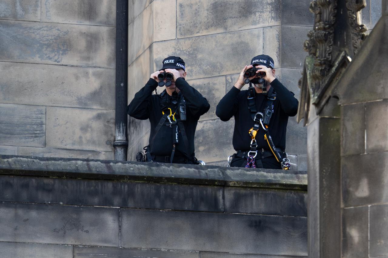 Queen Elizabeth II Hearse arrives at St. Giles Cathedral - Edinburgh