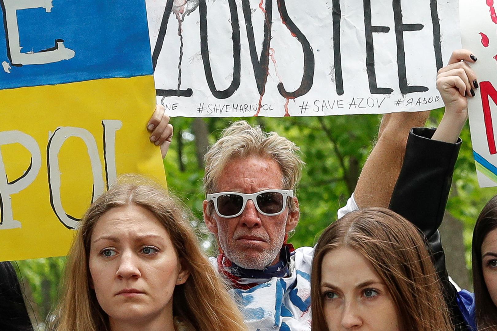 Ryan W. Routh, a suspect identified by news organizations, as the FBI investigates what they said was an apparent assassination attempt in Florida on Republican presidential nominee and former U.S. President Donald Trump, attends a rally demanding China's leader's assistance to organise an extraction process for Ukrainian service members from Azovstal Iron and Steel Works in Mariupol, in Kyiv, Ukraine May 17, 2022. REUTERS/Valentyn Ogirenko Photo: VALENTYN OGIRENKO/REUTERS