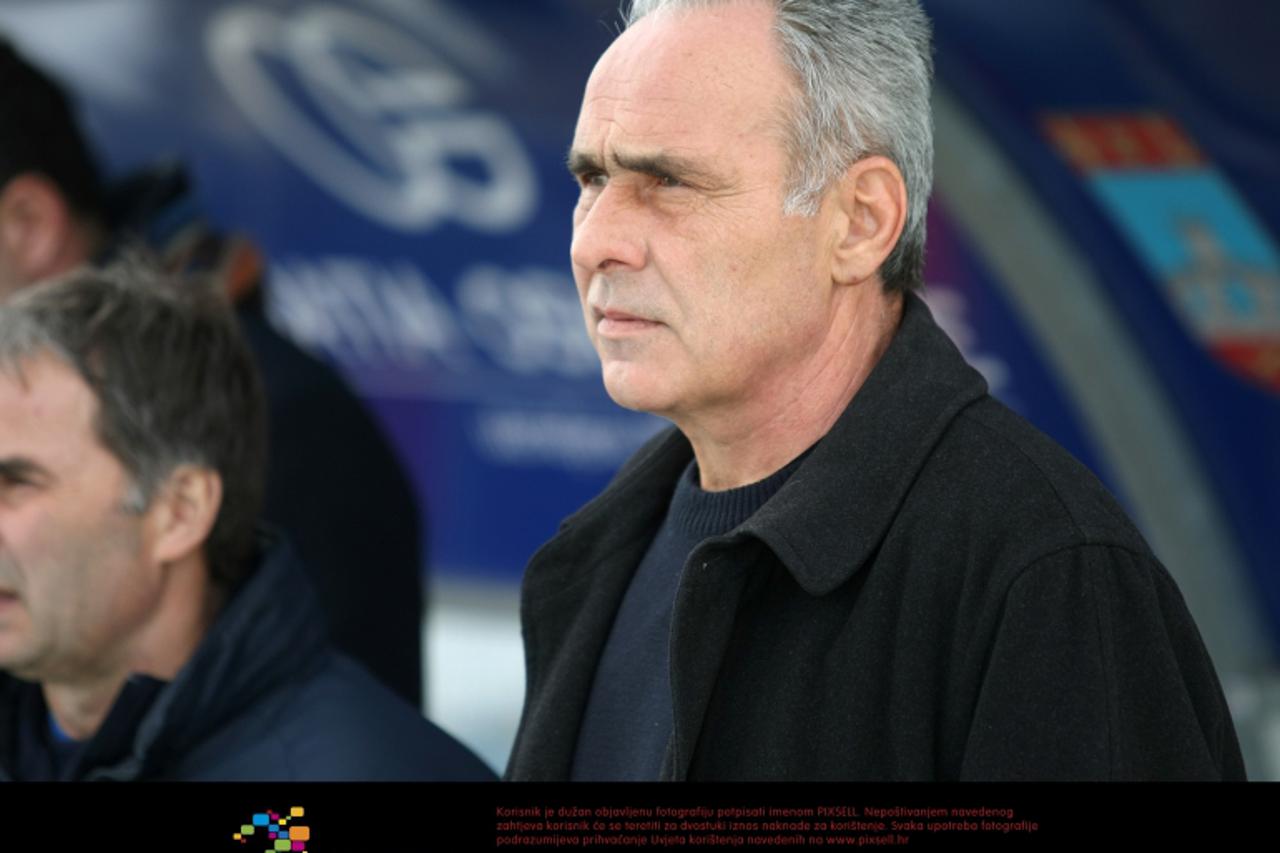 '26.02.2012., Stadion Gradski vrt, Osijek - 19. kolo MAXtv Prve lige, NK Osijek - RNK Split. Trener Vlado Bilic. Photo: Davor Javorovic/PIXSELL'