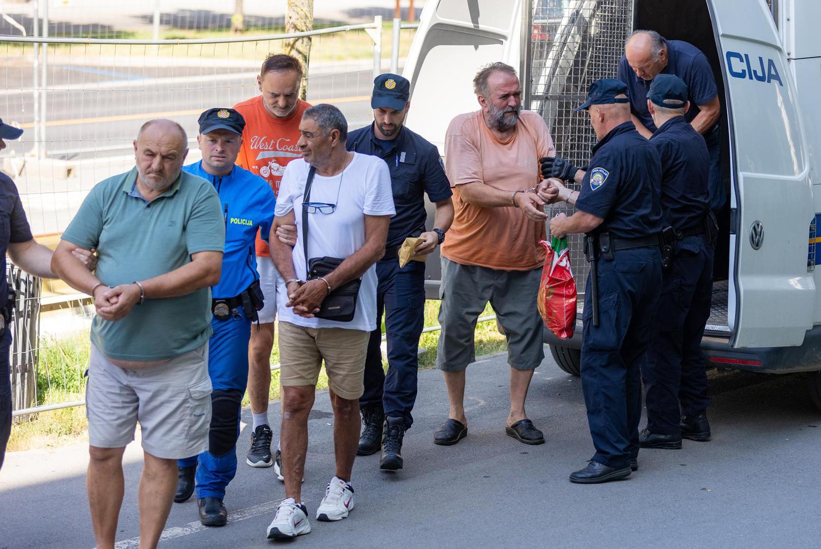 11.07.2024., Osijek - Zupanijski sud, Privodjenje petorice uhicenih, osumnjicenih za ratni zlocin sucu istrage. Photo: Davor Javorovic/PIXSELL