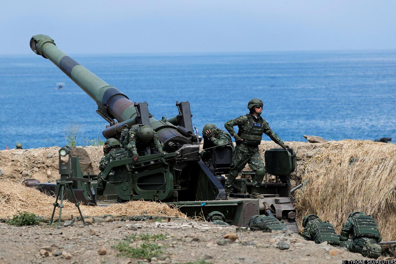 FILE PHOTO: Taiwan aims to learn lessons of Ukraine for its military exercises