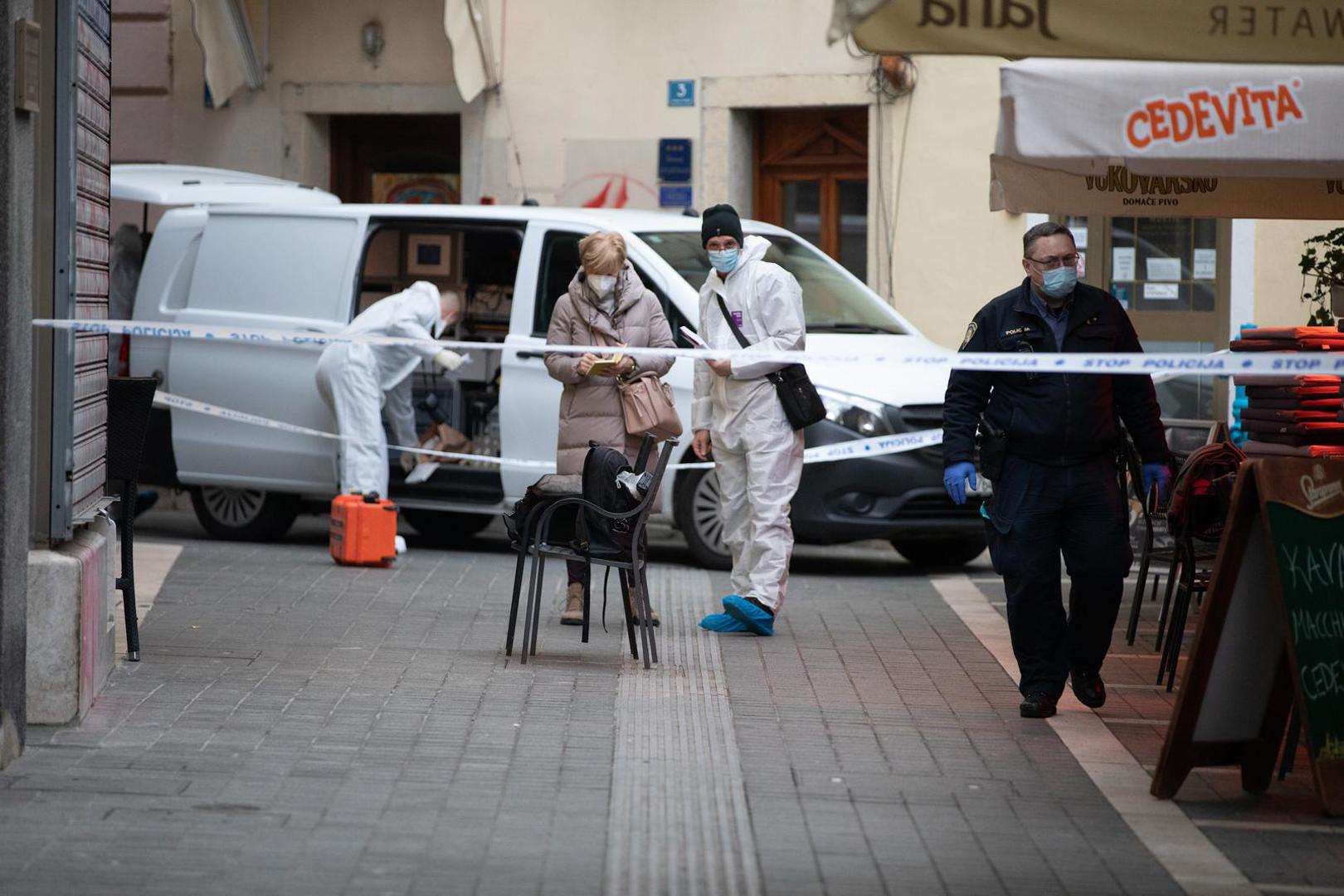 05.02.2022.,Rijeka - Oko 14.45h policija je zaprimila dojavu kako je u caffe baru Pin (Pavlinski Trg 5) doslo do tuce te je jedna zenska osoba ozljedena. Uz policijske sluzbenike na mjesto dogadaja izasla je hitna medicinska pomoc, koja je pokusala reanimirati zensku osobu ali bezuspjesno. Photo: Nel Pavletic/PIXSELL