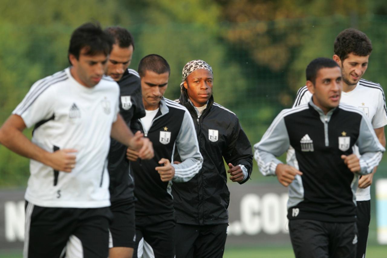 '11.07.2011.Zagreb Nogometasi Neftci Baku-a nakon dolaska u Zagreb odradili prvi trening na stadionu nogometnog kluba Zagreb u Veslackoj ulici. Photo: Robert Anic/PIXSELL'