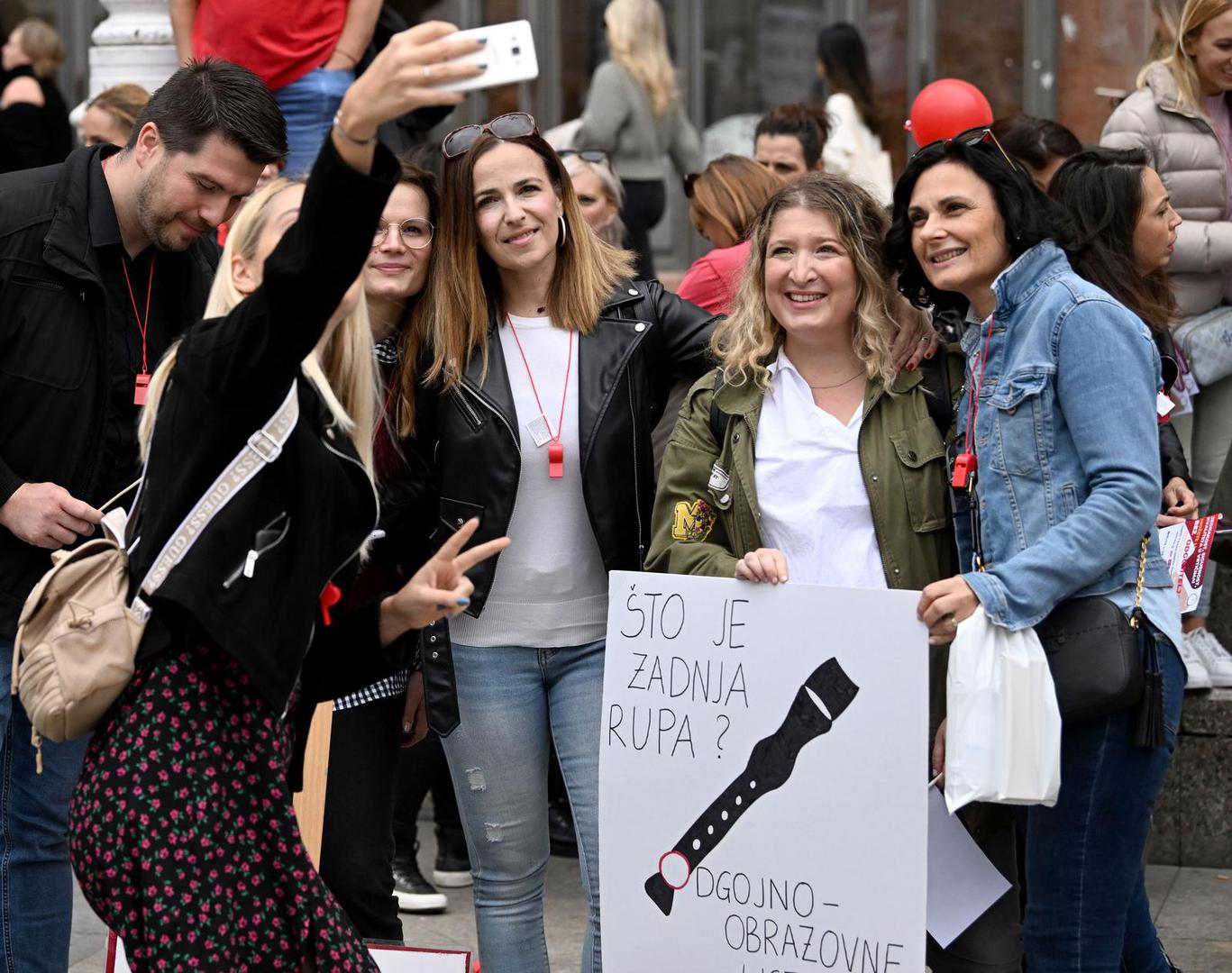 22.10.2022., Zagreb - PNa Trgu bana Josipa Jelacica odrzan je prosvjed zaposlenih u djecjim vrticima u Hrvatskoj pod nazivom "Jednakost, Ssigurnost i kvaliteta u vrticeima!". Photo: Marko Lukunic/PIXSELL