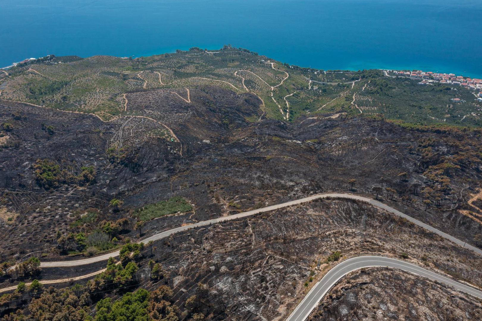 03.08.2024. Gornje Tucepi
Fotografije iz zraka opožarenog podrucja od Tucepi do Gornje Podgore i Parka prirode Biokovo. Photo: Matko Begovic/PIXSELL