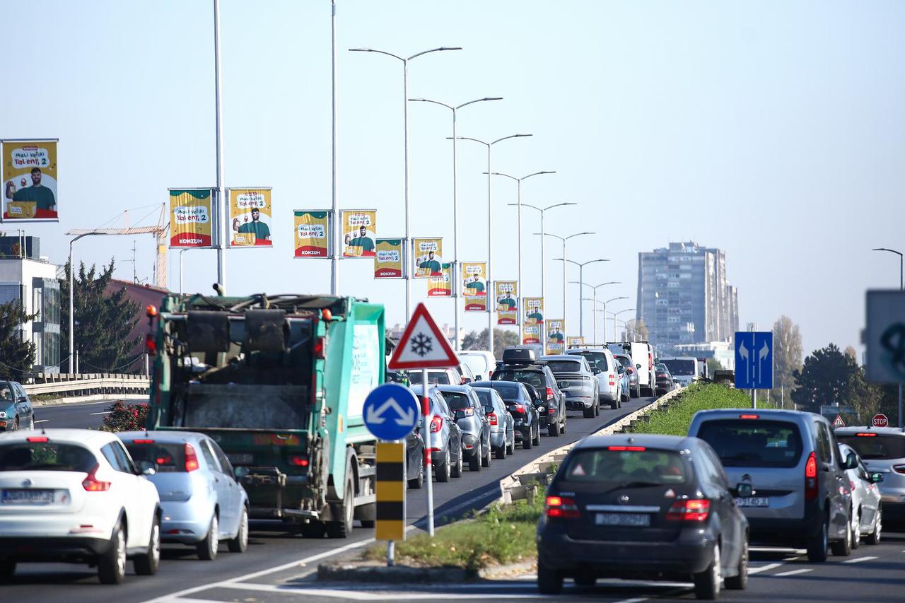 Zagreb: Velike prometne gužve zbog radova na podvožnjaku Savska cesta - Slavonska avenija 