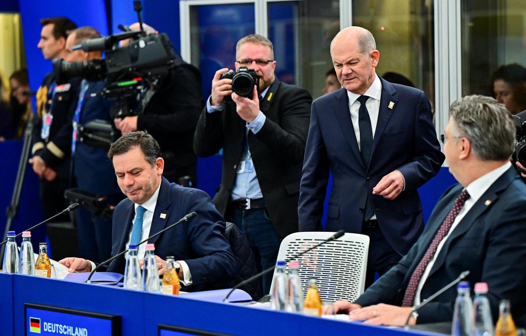 Portuguese Prime Minister Luis Montenegro, German Chancellor Olaf Scholz and Croatian Prime Minister Andrej Plenkovic attend the informal EU Summit at the Puskas Arena, in Budapest, Hungary, November 8, 2024. REUTERS/Marton Monus Photo: MARTON MONUS/REUTERS