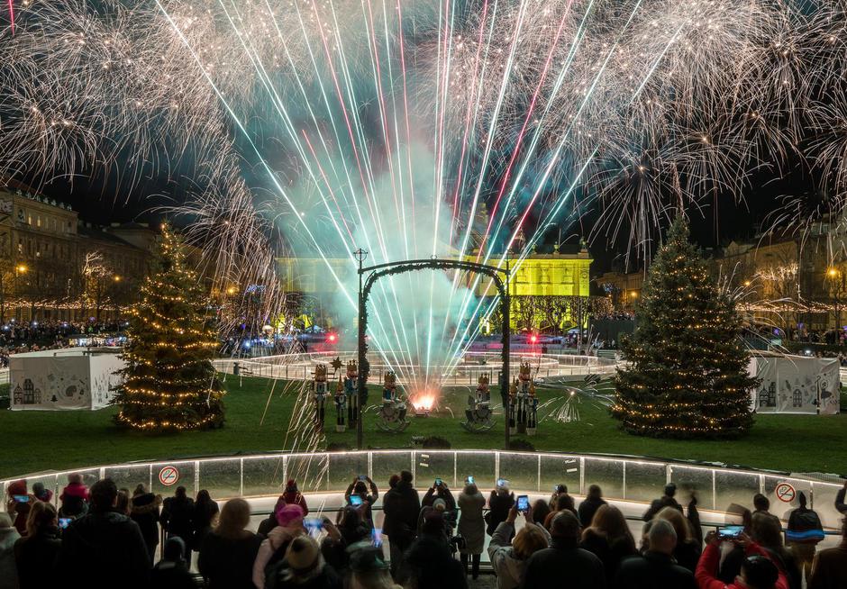 Zagreb: Orašar u Ledenom kraljevstvu otvorio Ledeni park na Zrinjevcu