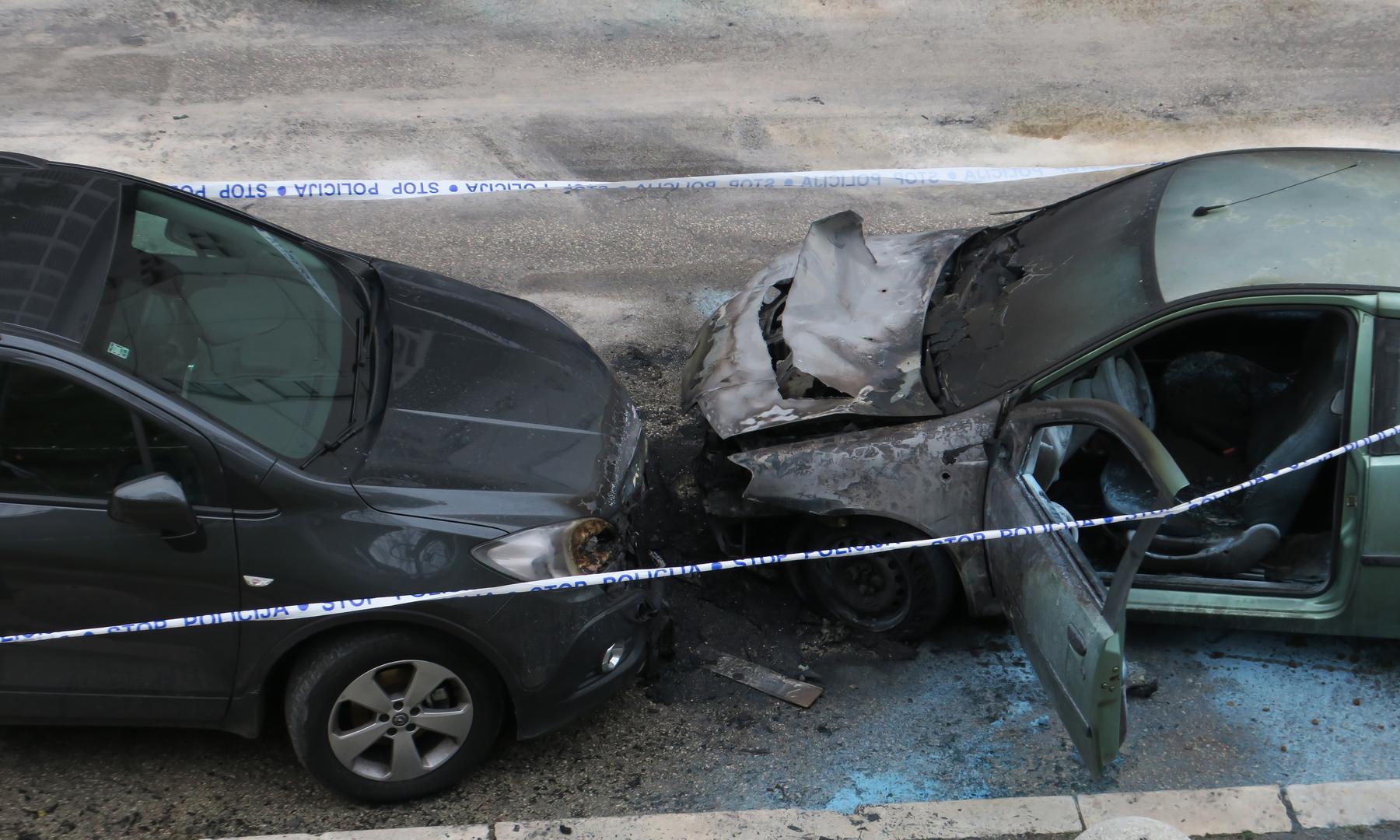 Još jedan automobil izgorio je u noćas u Splitu.