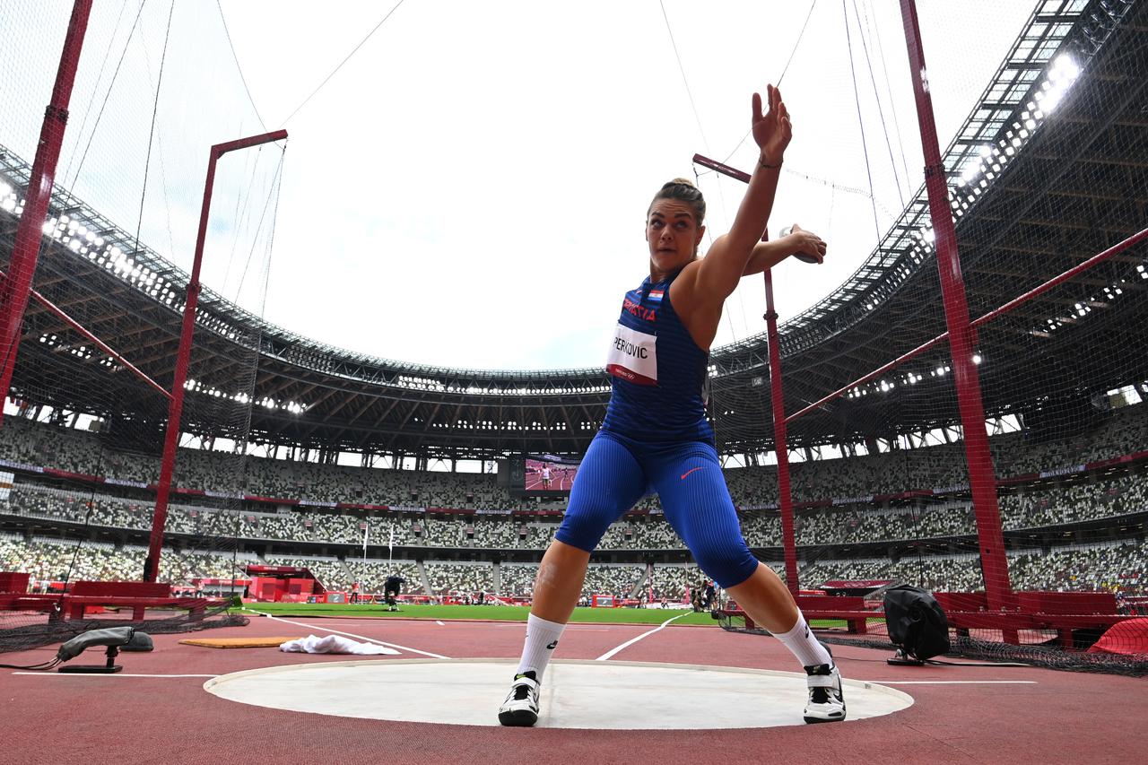 Athletics - Women's Discus Throw - Qualification