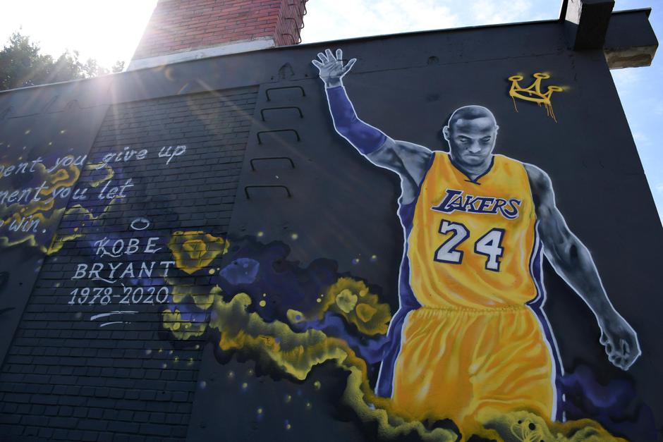 Križevci: Prvi mural u Hrvatskoj posvećen američkoj košarkaškoj legendi Kobeu Bryantu 