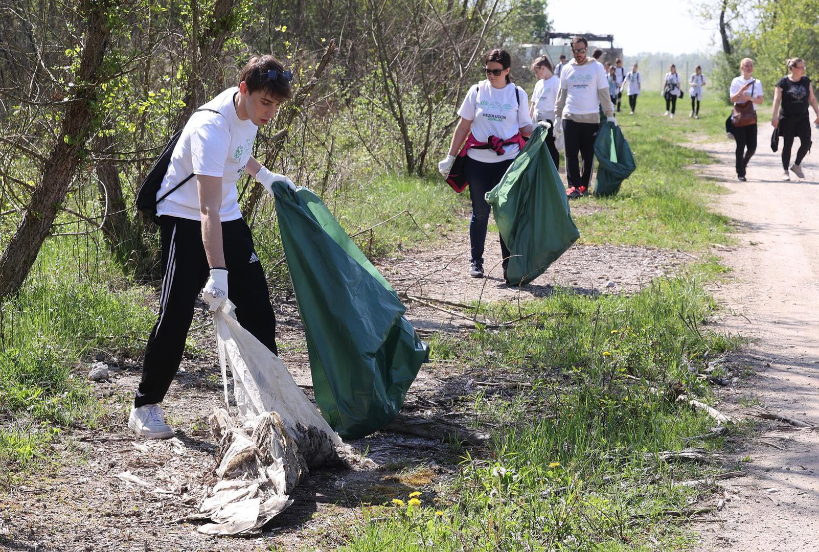 22.04.2023., Samobor, Oresje - Akcija Vecernjeg lista Rezolucija zemlja. Centralni dogadjaj akcije na dan planeta Zemlje ciscenje oko jezera Oresje. Photo: Marko Prpic/PIXSELL