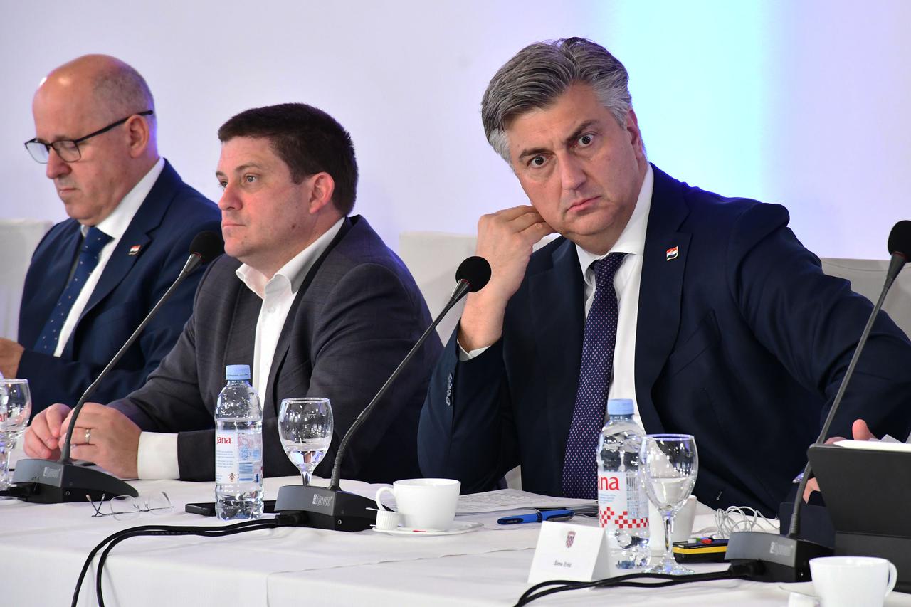 Jakšić: Predsjednik Vlade Andrej Plenković predsjedao je 17. sjednicom Savjeta za Slavoniju, Baranju i Srijem