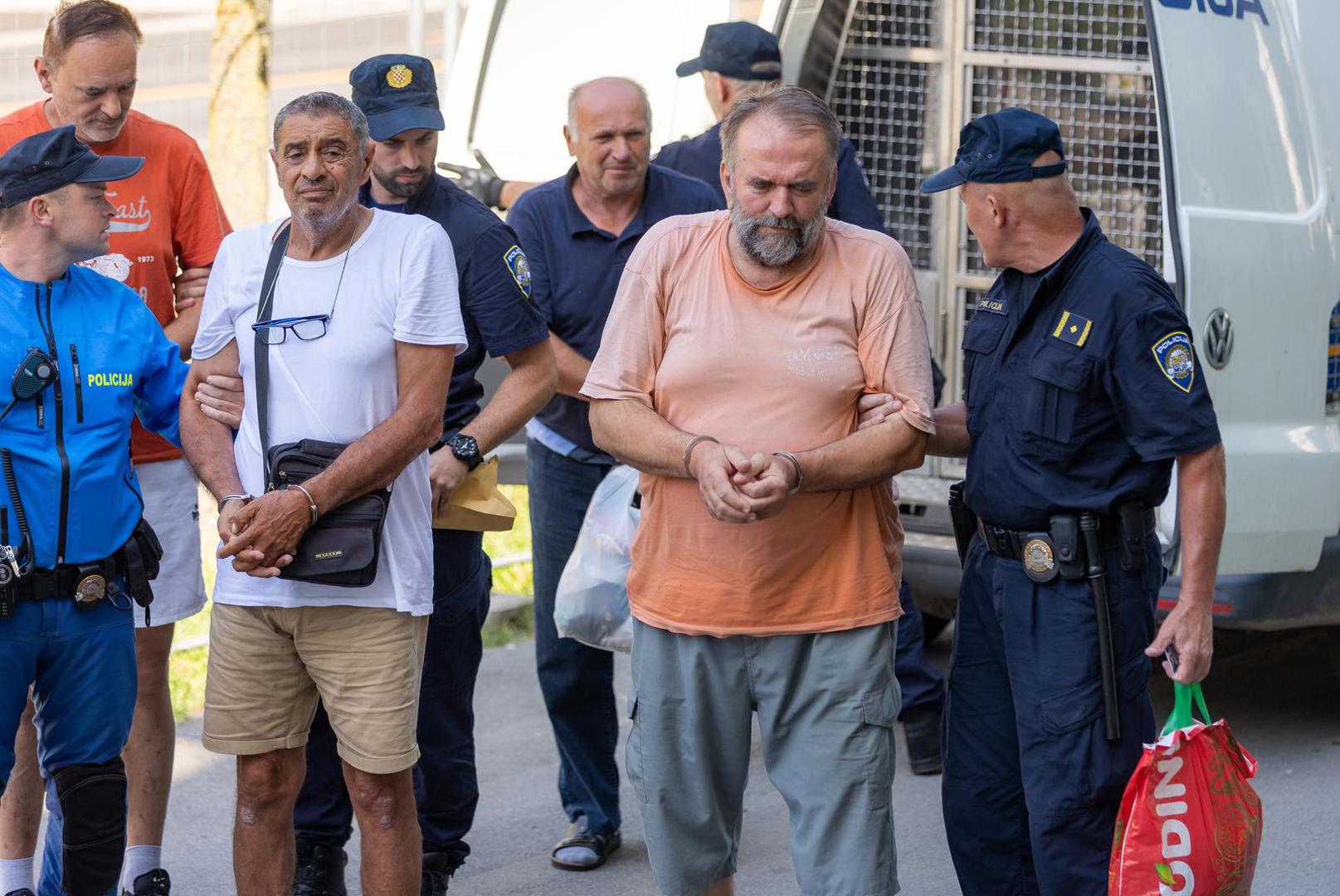 11.07.2024., Osijek - Zupanijski sud, Privodjenje petorice uhicenih, osumnjicenih za ratni zlocin sucu istrage. Photo: Davor Javorovic/PIXSELL