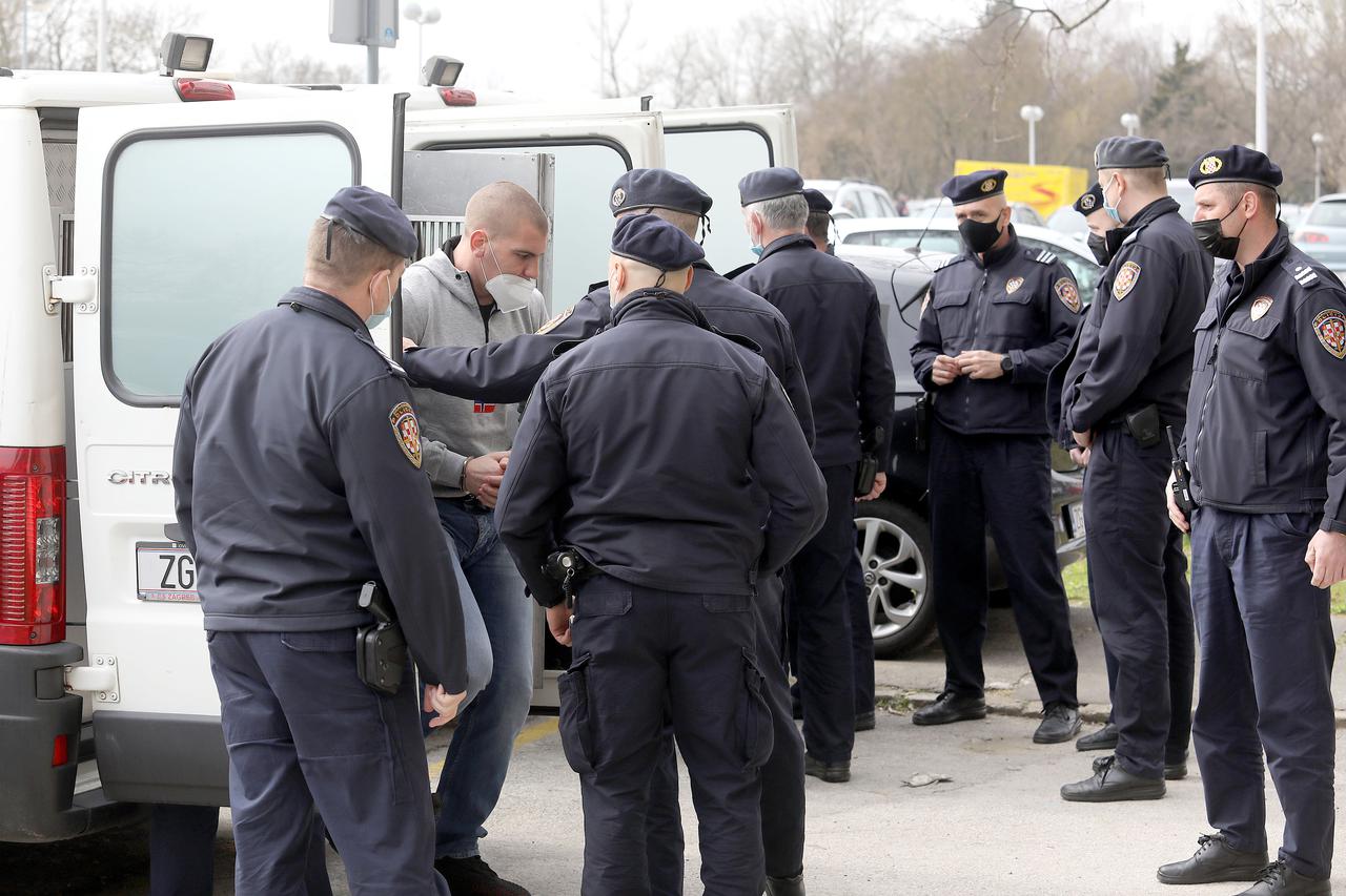 Zagreb: Dolazak osumnjičenih za krijumčarenje droge, palež vozila i premlaćivanja