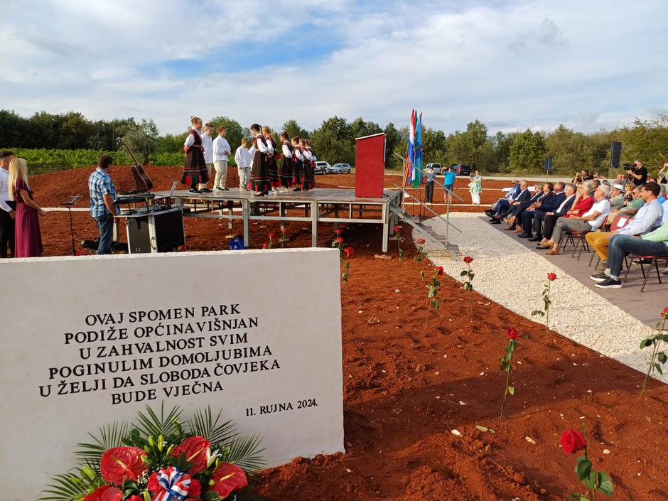 Spomen park NOB-a u Višnjanu