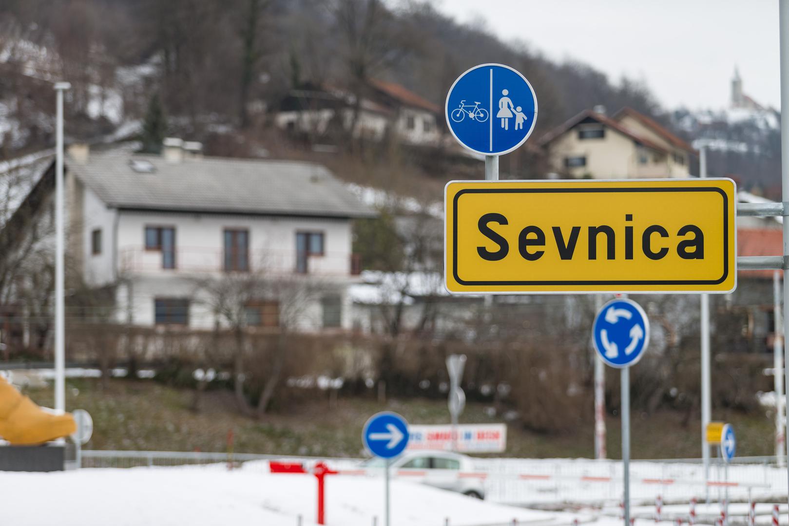 17.01.2017., Sevnica, Slovenija - Gradic Sevnica u Sloveniji rodno je mjesto Melanije Trump, supruge novoizabranog americkog predsjednika Donalda Trumpa. Melania je rodjena u Selnici i do 15. godine zivota zivjela je u tom malom mjestu, nekoc jednom od tri industrijska mjesta Slovenije. Malo tko se sjeca Melanije u Selnici, ali znaju njezine roditelje koji jos uvijek ondje zive.rPhoto: Davor Puklavec/PIXSELL 