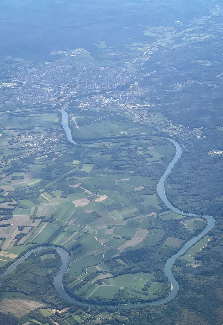 Veselja nije nedostajalo među posadom, ali niti među putnicima koji su imali priliku biti prvi koji su prvi preletjeli novim zrakoplovom koji je hrvatska aviokompanija nabavila. 

