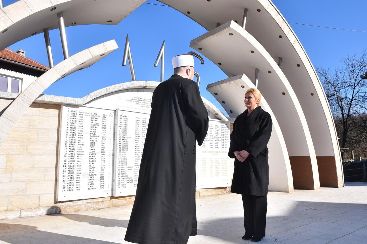 Predsjednica odala počast žrtvama u Ahmićima i Križančevu selu