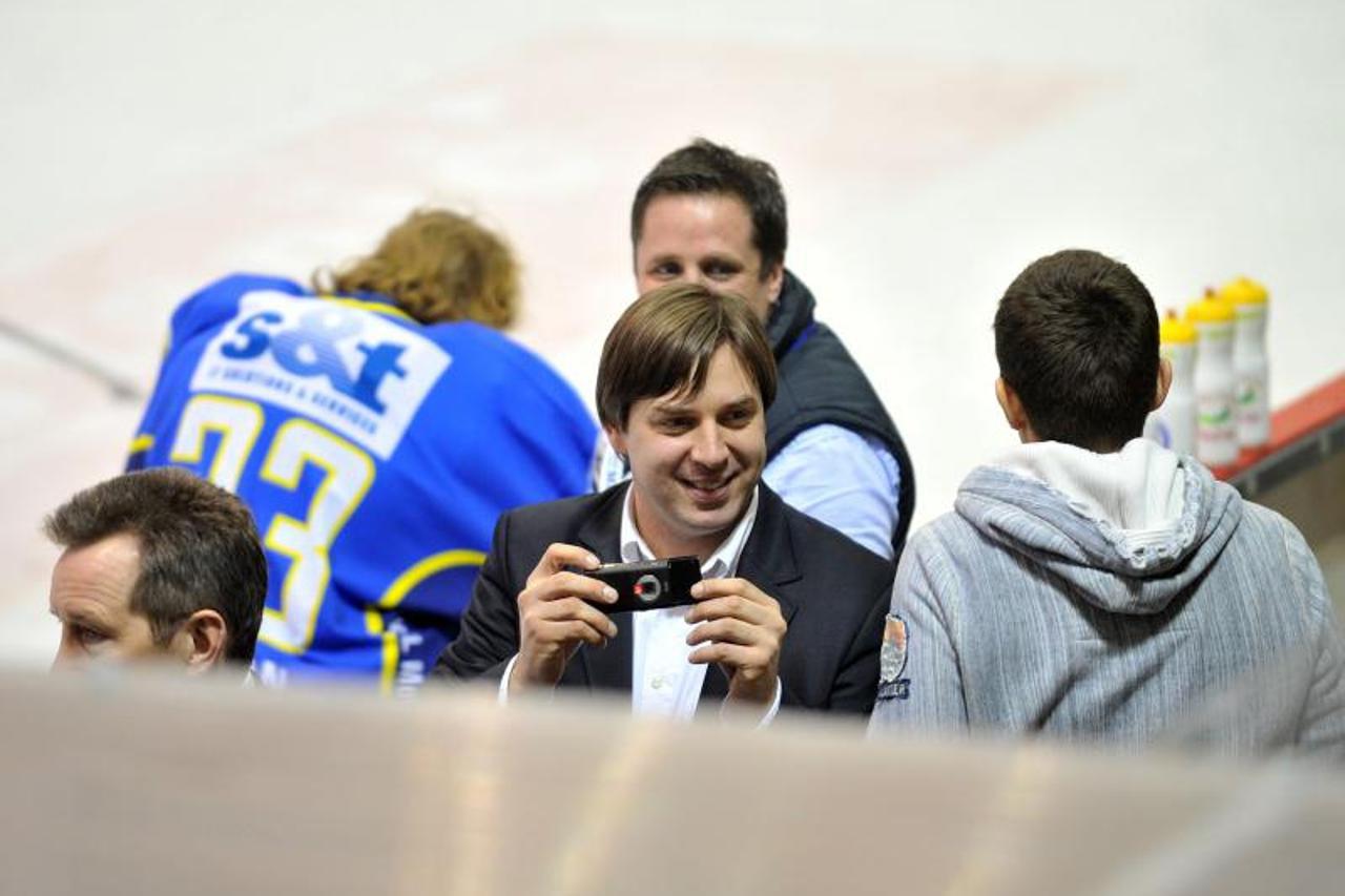 '04.03.2010., Zagreb - Hokejaska utakmica EBEL lige, Ledena dvorana Doma sportova, cetvrtfinale, 6 utakmica playoffa. KHL Medvescak Zagreb - Moser Medical Graz 99ers. Mimi Gojanovic. Photo: Antonio Br