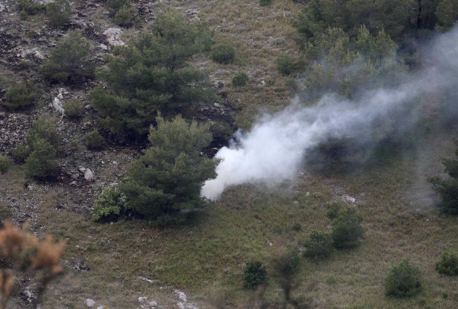 22.04.2024., Vrpolje - Pozar na nepristupacnom terenu izmedju Vrpolja i Grebastice. Photo: Dusko Jaramaz/PIXSELL