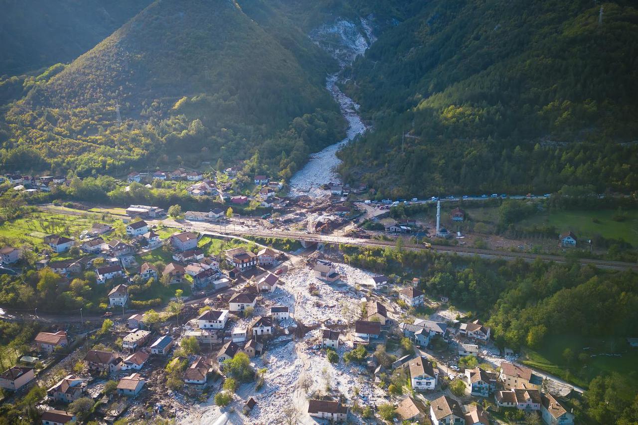 Jablanica prije i poslije katastrofe