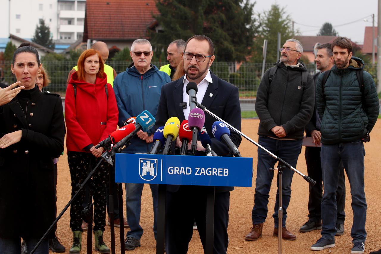 Zagreb: Tomašević sa suradnicima obilježio početak radova na proširenju i rekonstrukciji Sarajevske 