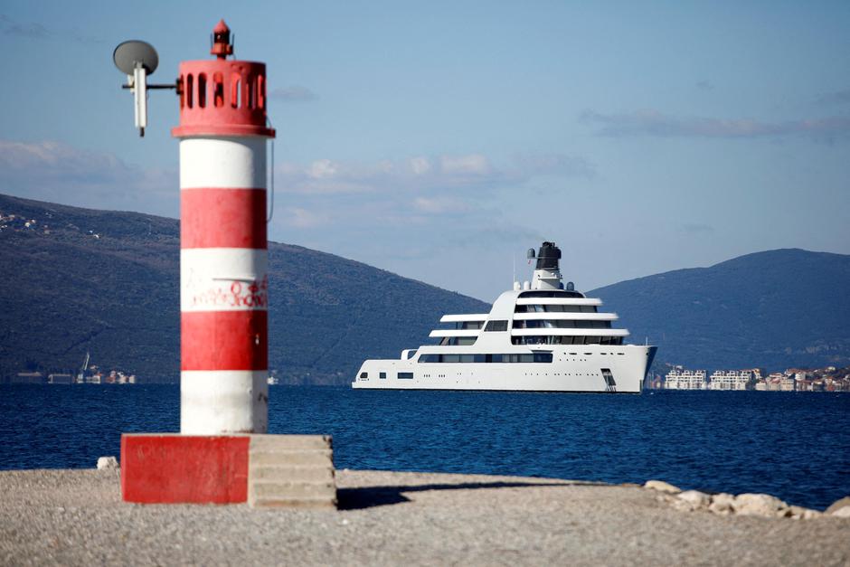 Yacht linked to Russian oligarch Abramovich arrives in Montenegro