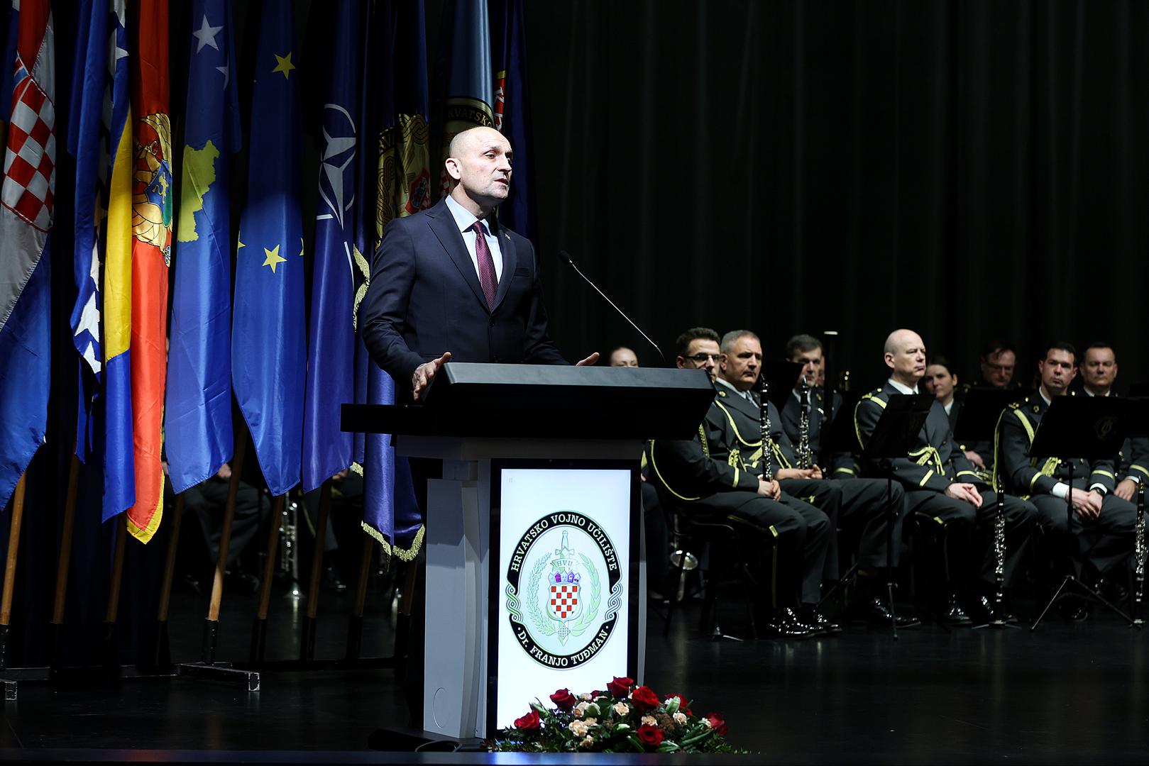 09.02.2024., Zagreb - Na Hrvatskom vojnom ucilistu Dr. Franjo Tudjman odrzana je svecana promocija 15. i 16. narastaja kadeta diplomskih studija Vojno inzenjerstvo i Vojno vodjenje i upravljanje te 15., 16. i 17. narastaja prijediplomskih studija Vojno inzenjerstvo i Vojno vodenje i upravljanje. Svecanosti je nazocio potpredsjednik Vlade RH i ministar obrane Ivan Anusic, te Robert Hranj, Slaven Zdilar, Andrija Kozina i Stjepan Lakusic. Photo: Goran Stanzl/PIXSELL