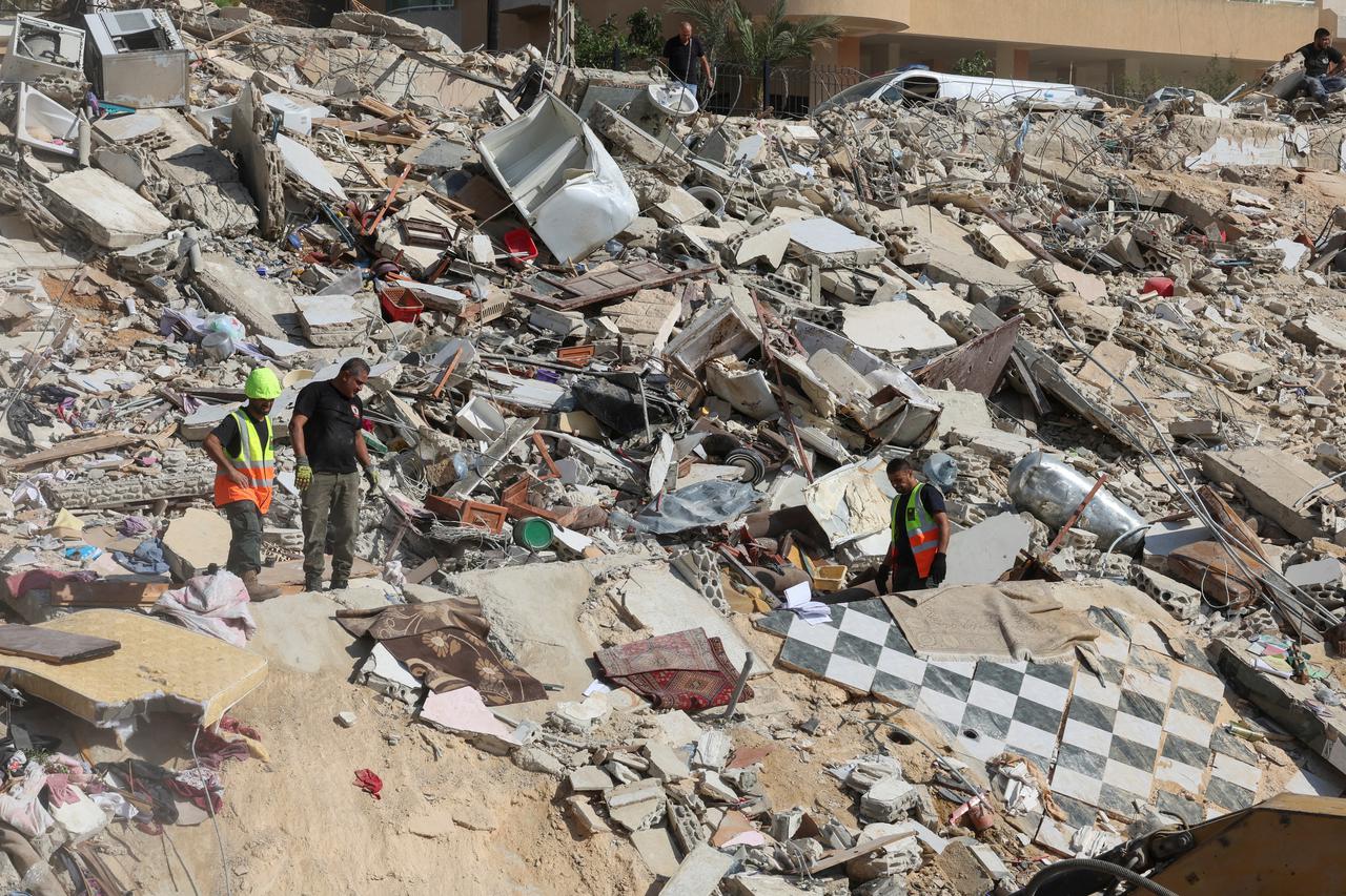 Aftermath of an Israeli strike, in Ain Deleb