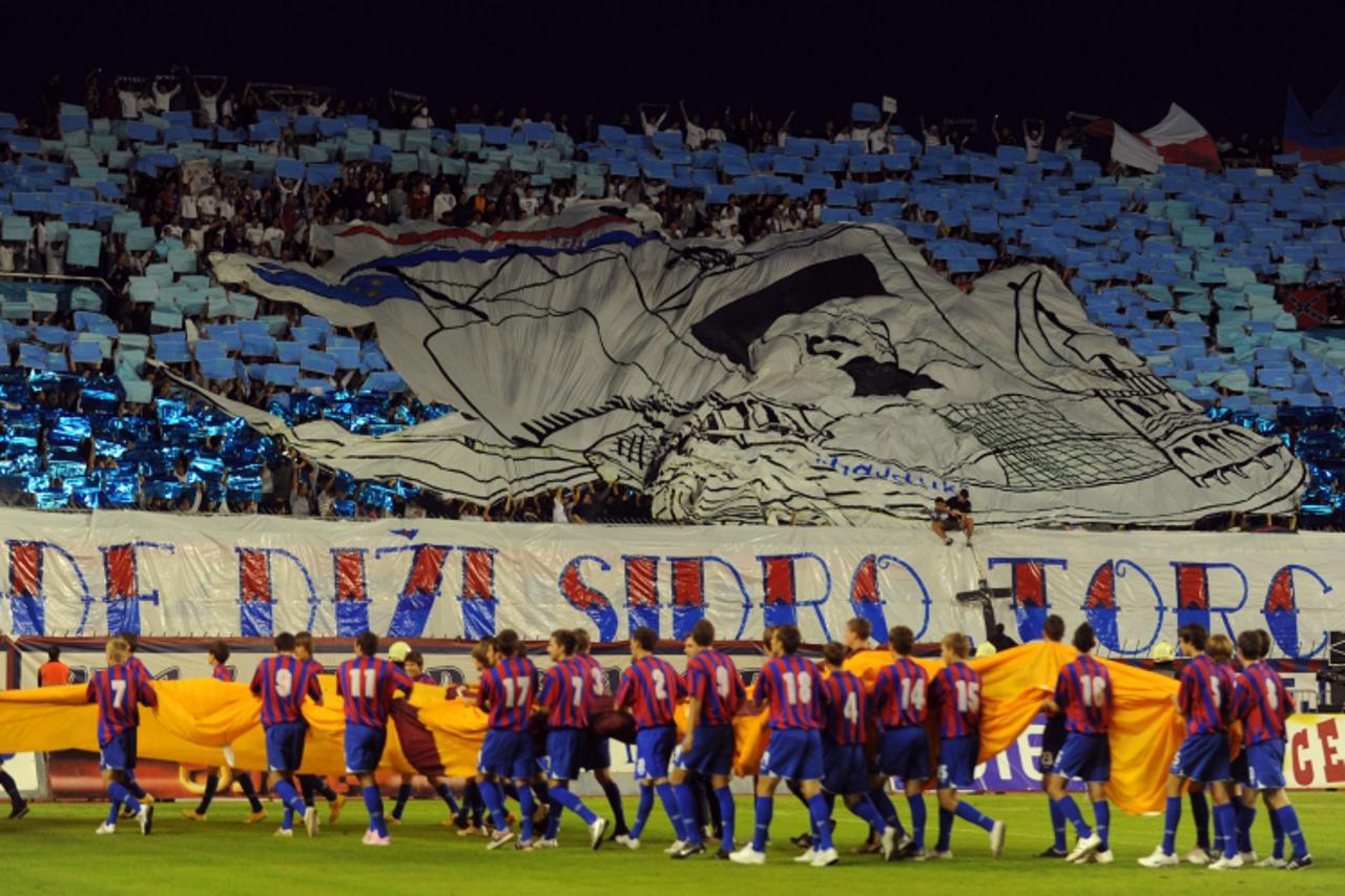 '30.09.2010., Poljud, Split - Utakmica 2. kola Europske lige, Hajduk - Anderlecht. Torcida.  Photo: Nino Strmotic/PIXSELL'