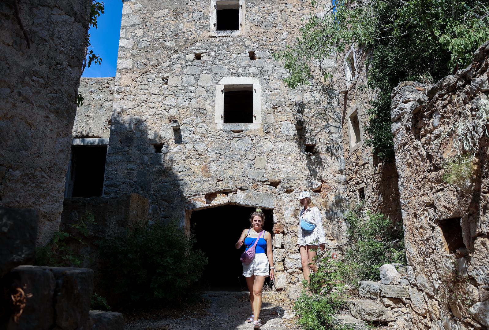 25. 07. 2024., Hvar- napusteno selo selo Malo Grablje u koje se prvi vratio Berti Tudor i otvorio obiteljski restoran u koji se moze doc samo po rezervaciji.  Photo: Ivana Ivanovic/PIXSELL