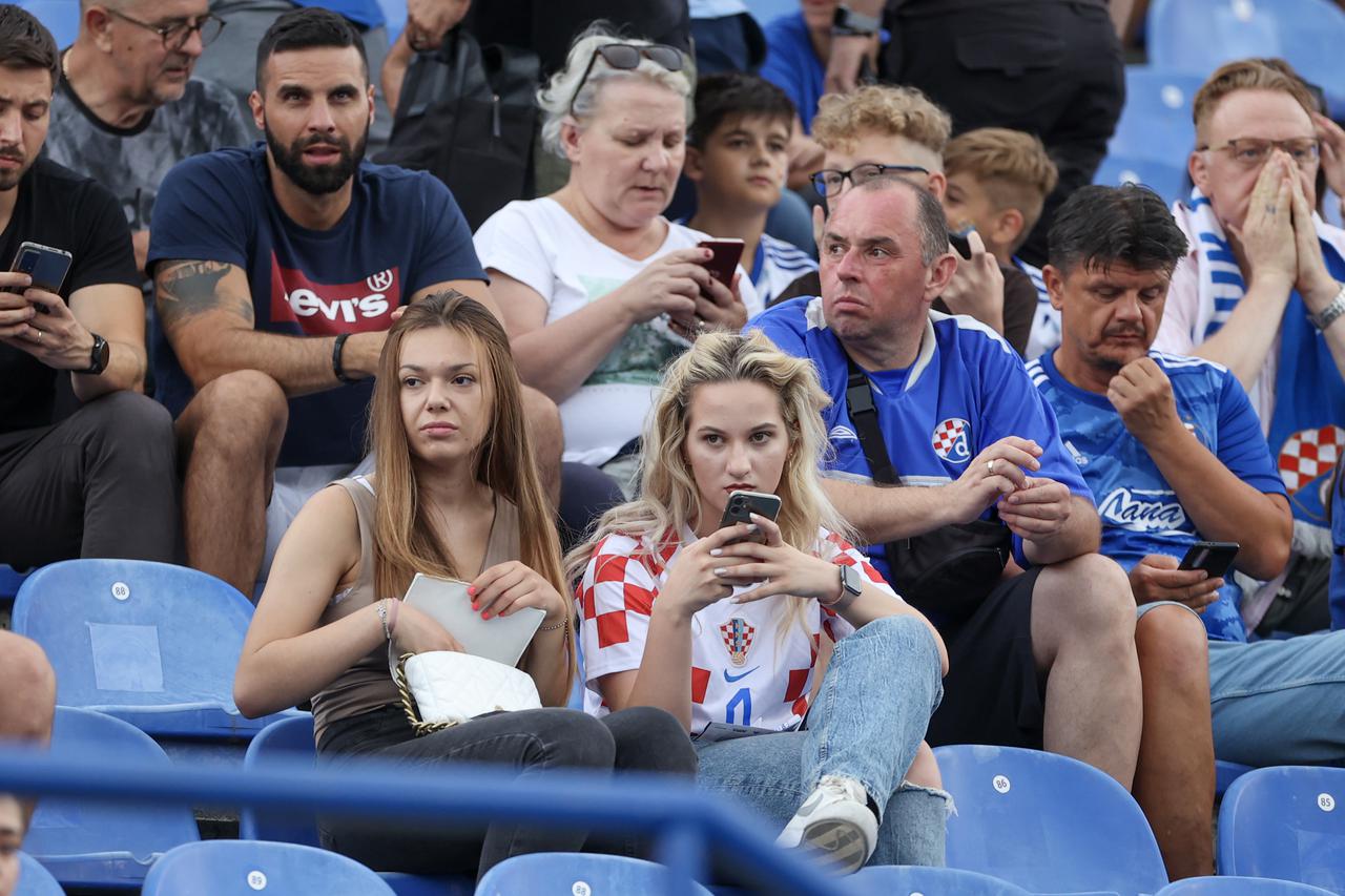 Atmosfera na stadionu Maksimir tijekom utakmice Dinama i Astane