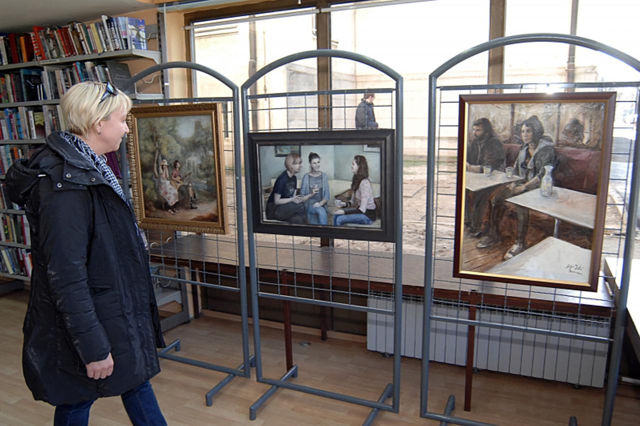 '07.03.2013., Sisak - U Odjelu za odrasle Narodne i knjiznice i citaonice Vlado Gotovac postavljena je izlozba zagrebackog akademskog slikara Stipana Tadica. Photo: Nikola Cutuk/PIXSELL'