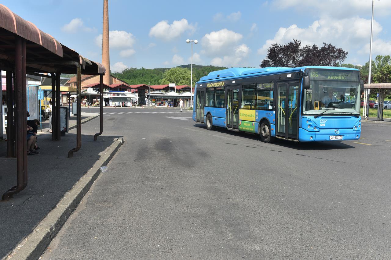 Okretište autobusa i tramvaja na Črnomercu