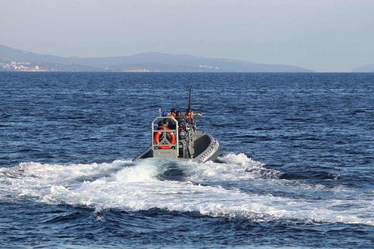 Split: Testiranje novog patrolnog broda OOB-31