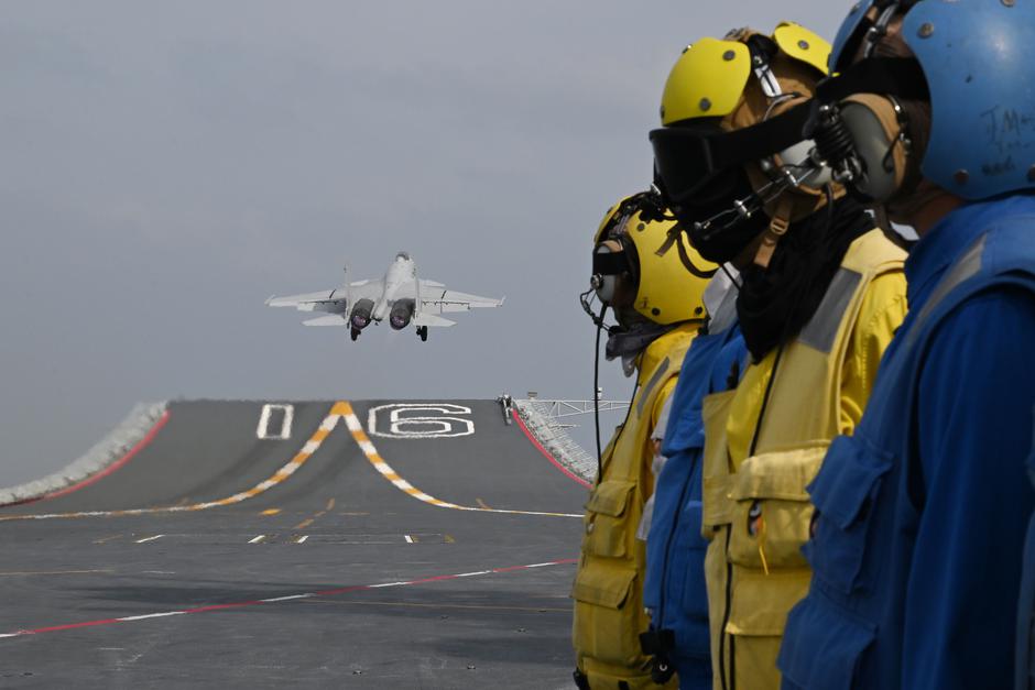 CHINA-NAVY-AIRCRAFT CARRIER FORMATION-EXERCISE (CN)