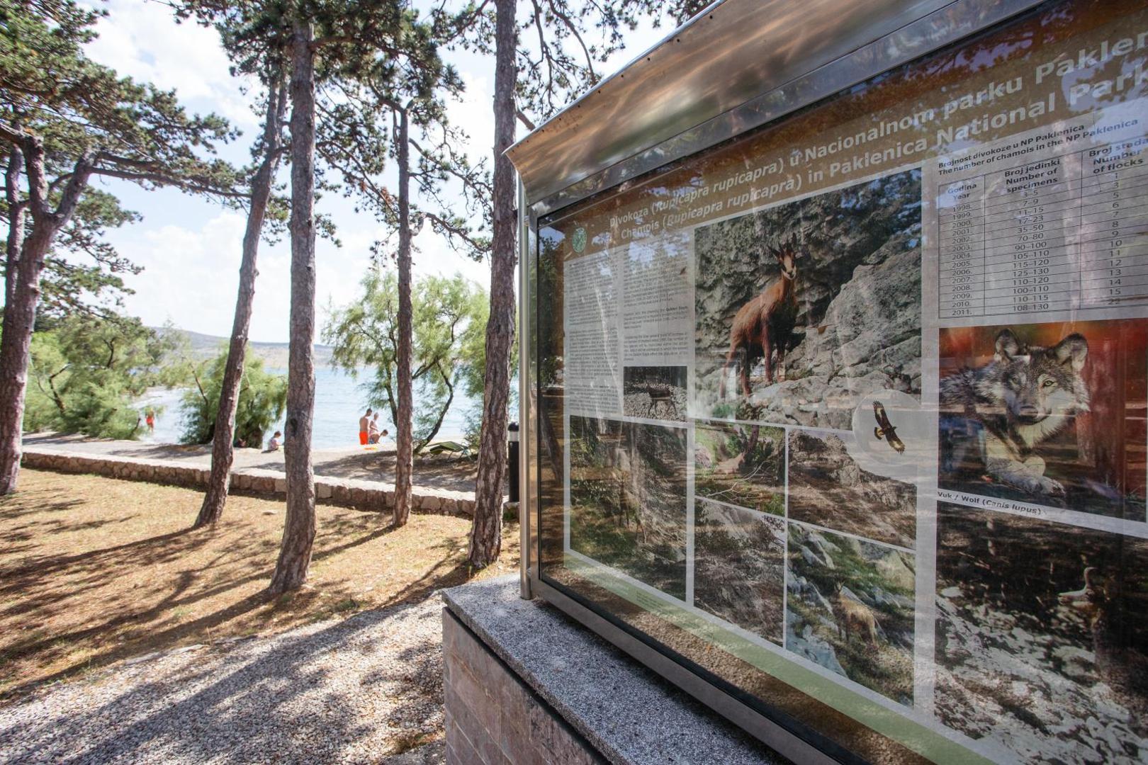 14.07.2021., Starigrad - Turisticka patrola u Starigradu. Photo: Marko Dimic/PIXSELL